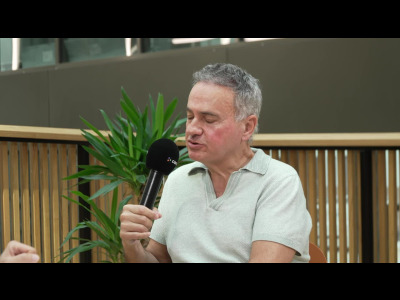 Michel Santi, Économiste et auteur - null - carac - TV Suisse en direct et en replay