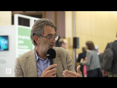 Antoine Mach, Co-fondateur et Associé-Gérant Covalence SA - null - carac - TV Suisse en direct et en replay