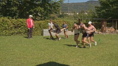 Rudern - Spielgrundformen: Stafettenspiele: «Bootstransport»